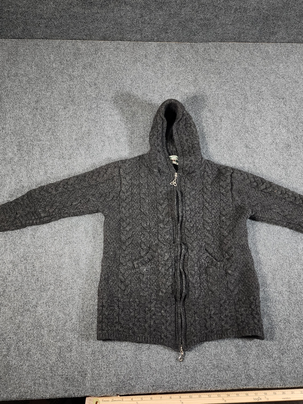 Aran Crafts Merino 100%Wool Zip Sweater/cardigan made in Ireland M